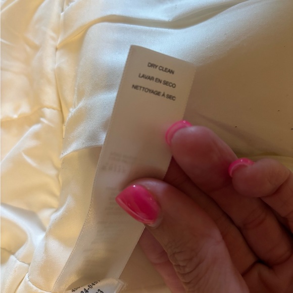 White House Black Market Cream Blazer - Picture 7 of 11